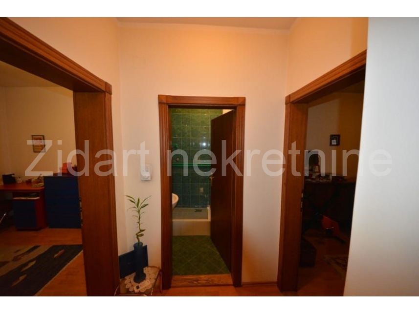 Квартира, 1184 м², 278 000$ — FAKTOR